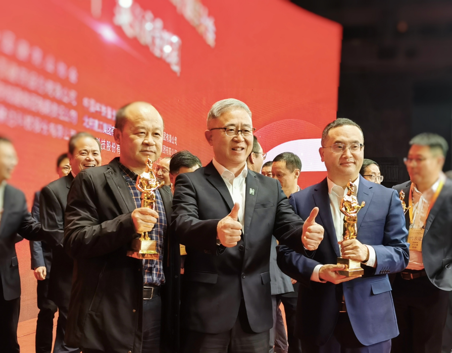 摘“星”載譽，再“鑄”“魯班”！中國建筑界的“奧斯卡” 捧杯！